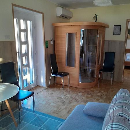 Chalet And Apartment Zonir With Sauna โคบาริด ภายนอก รูปภาพ