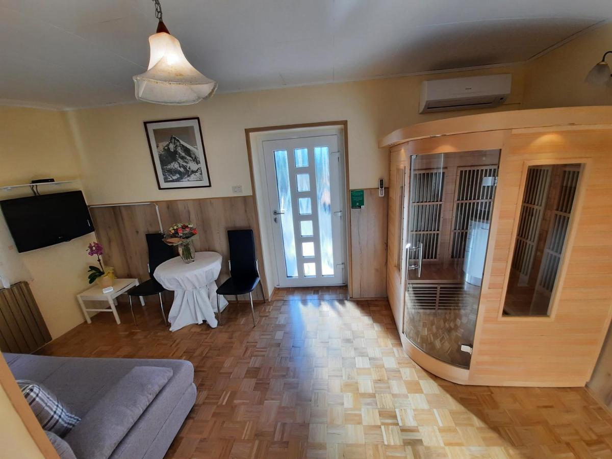 Chalet And Apartment Zonir With Sauna โคบาริด ภายนอก รูปภาพ