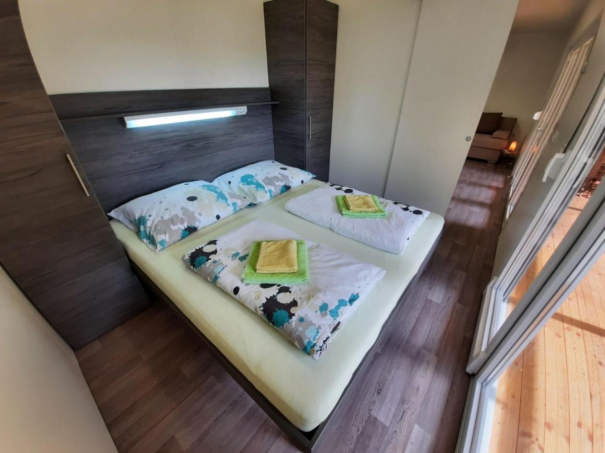 Chalet And Apartment Zonir With Sauna โคบาริด ภายนอก รูปภาพ