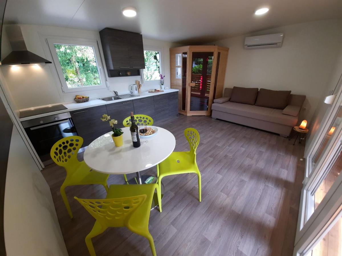 Chalet And Apartment Zonir With Sauna โคบาริด ภายนอก รูปภาพ