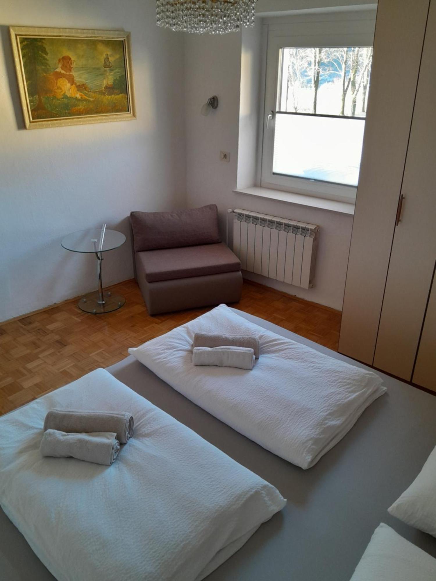 Chalet And Apartment Zonir With Sauna โคบาริด ภายนอก รูปภาพ